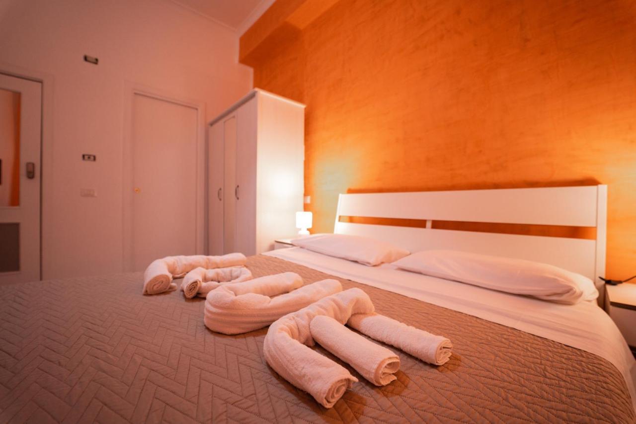 O Vic' Stritt' Hotel Naples Luaran gambar